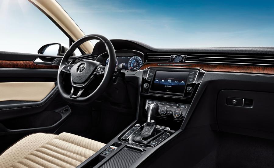 Торпедо Volkswagen Magotan (B8L) 2016 года  (фото 5 из 38)
